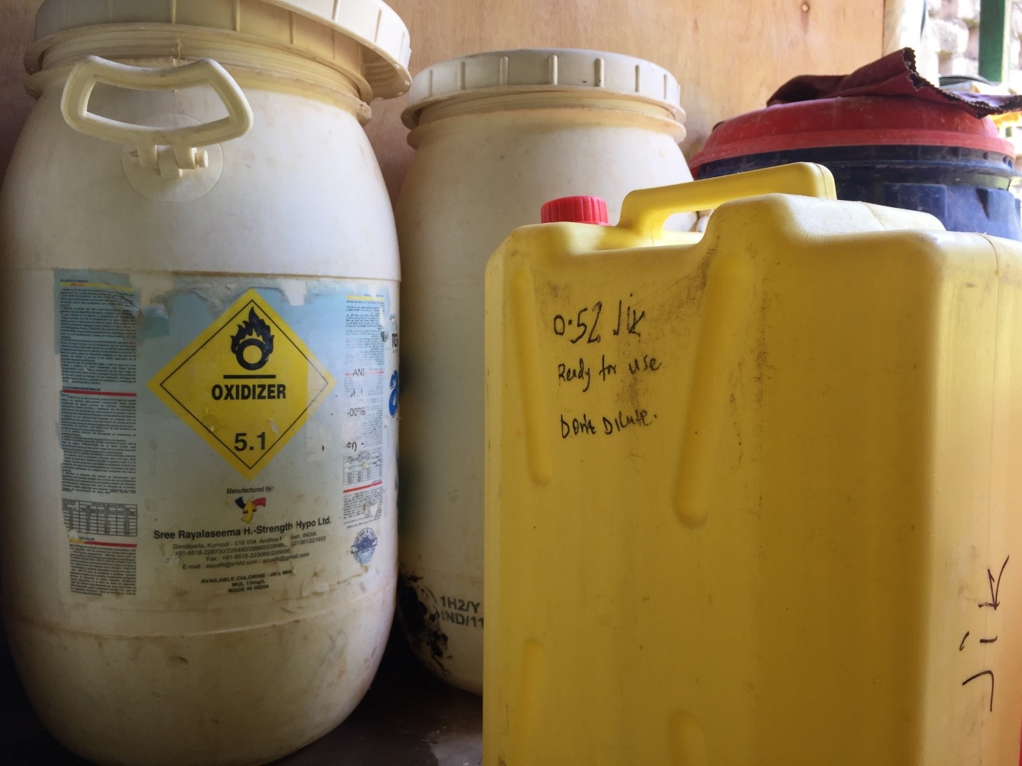 Chlorine containers